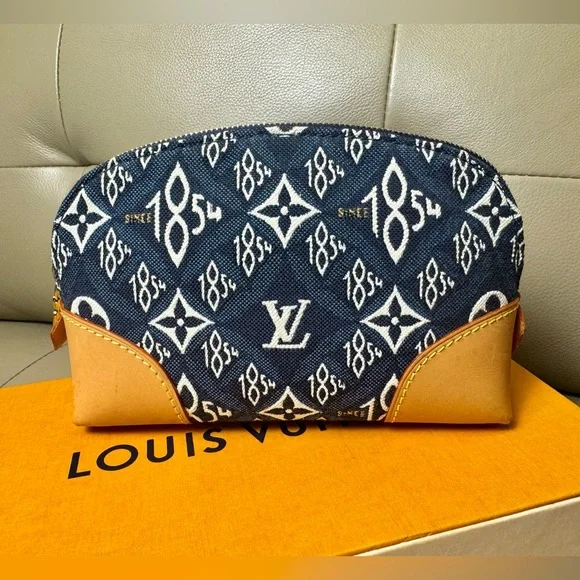 Sold x Louis Vuitton Limited edition Jacquard Since 1854 Cosmetic Pouch - Picture 3 of 12